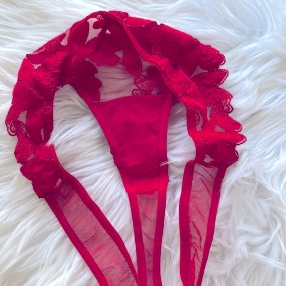 Victoria’s Secret Red Lillie’s appliqué thong - Picture 4 of 6